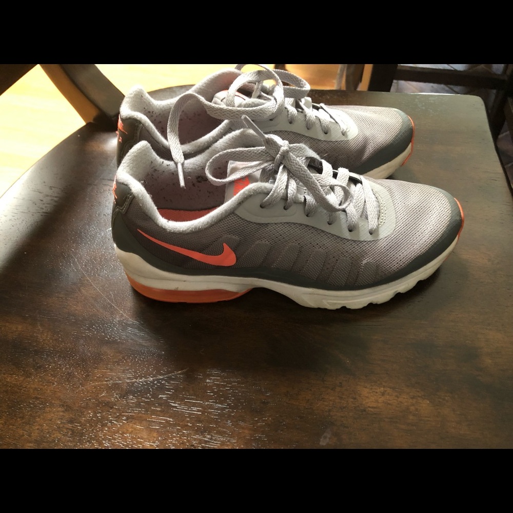 Nike tennis shoes